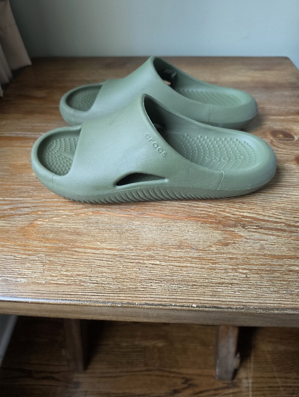 Crocs 8 Mallow Recovery Slide Olive